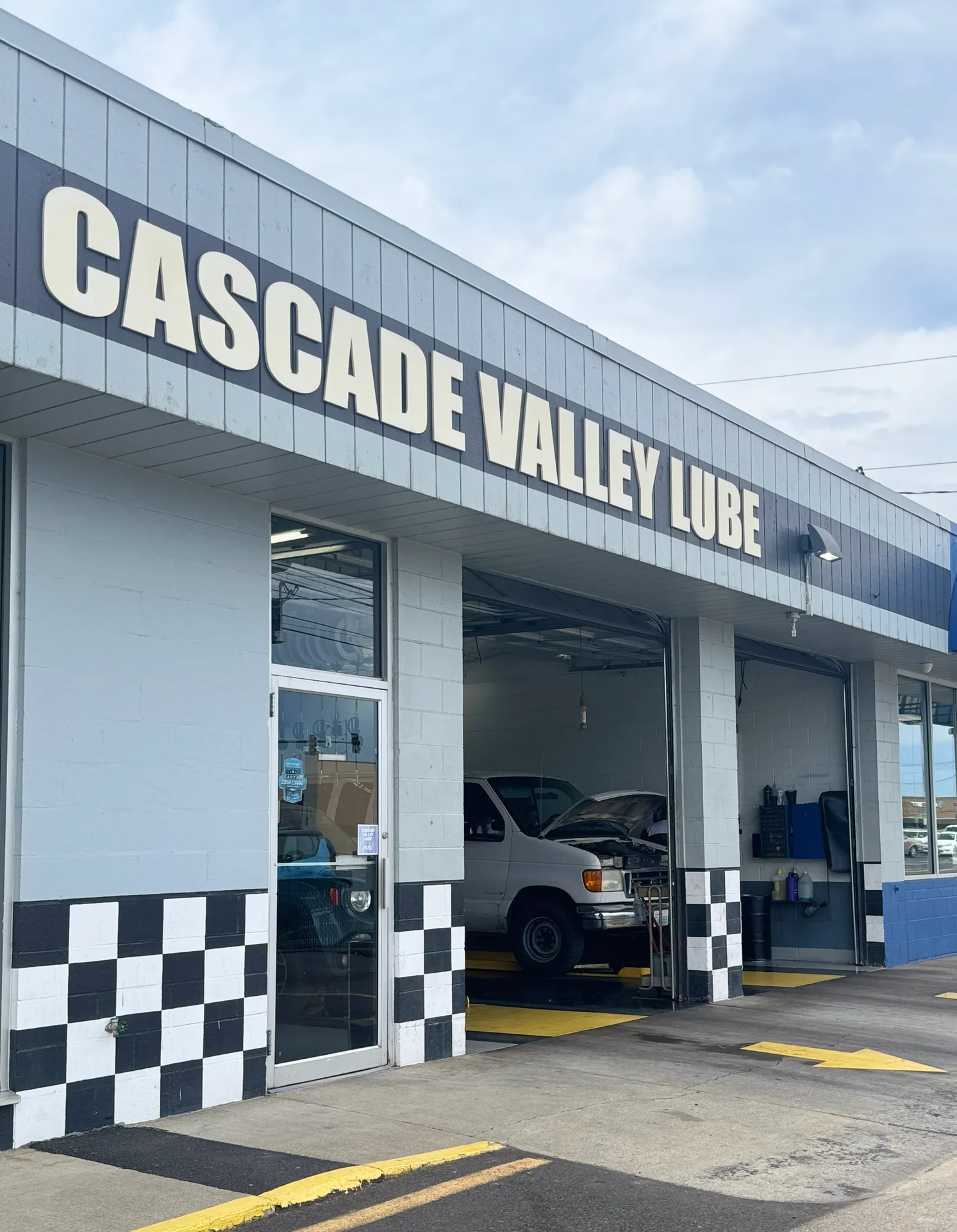 Cascade Valley Lube building exterior